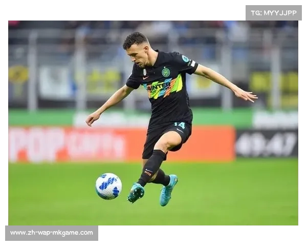 意大利杯巴里大胜塔兰托安特努奇梅开二度